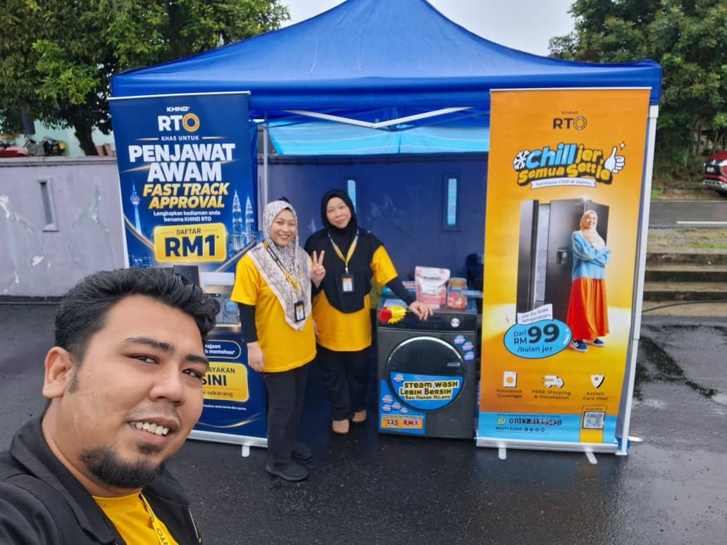 Reruai khemah Khind RTO dengan banner Daftar RM1