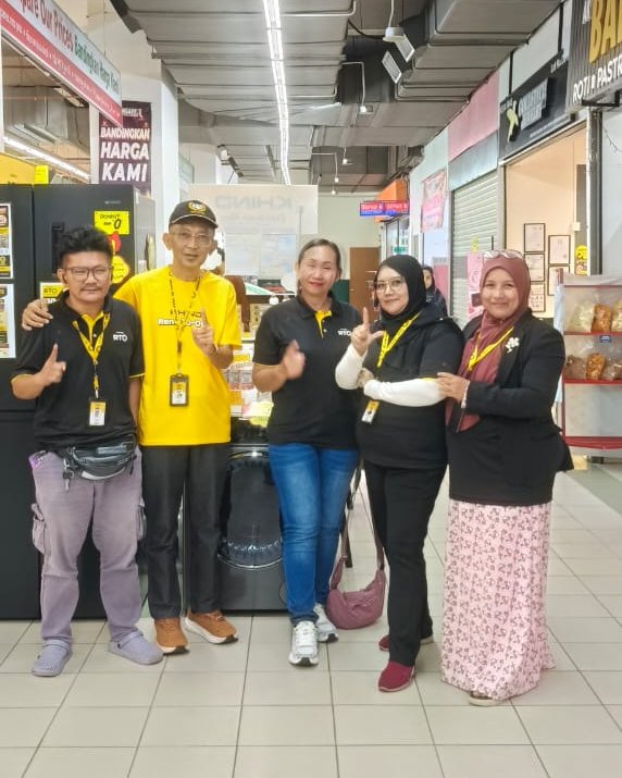 Pasukan Khind RTO di roadshow pasar raya